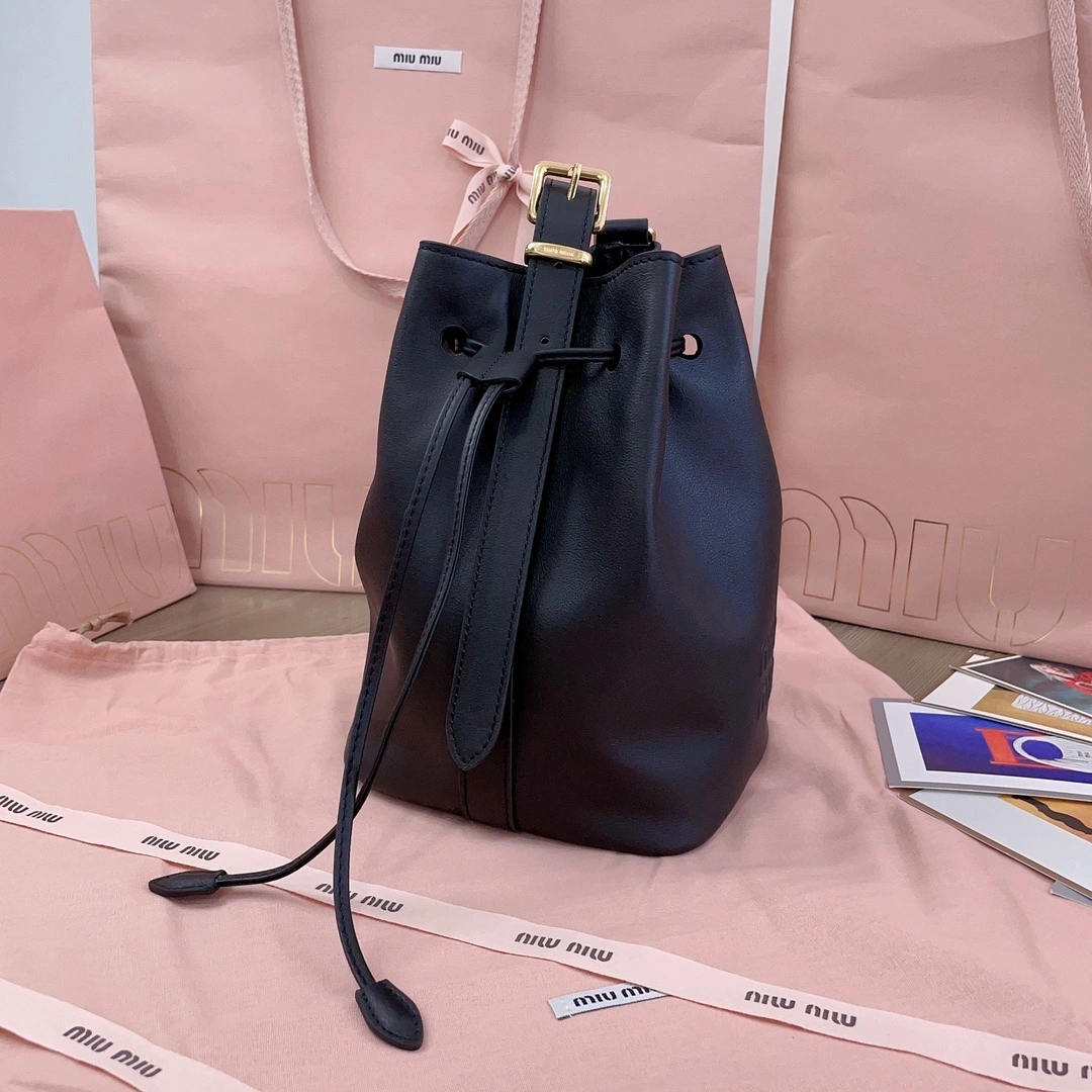 MOMO-- 7iu7iu 5BE090_2CRM_F0002_V_OOO Calfskin item:D-B063G2222