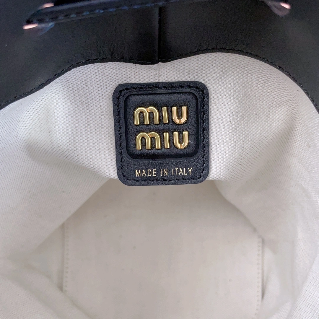 MOMO-- 7iu7iu 5BE090_2CRM_F0002_V_OOO Calfskin item:D-B063G2222