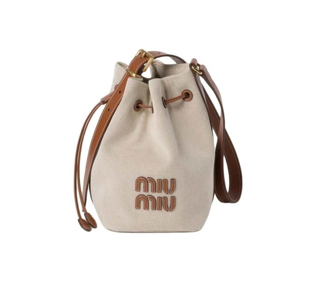 MOMO-- 7iu7iu 5BE090_2CRN_F062F_V_OLO Calfskin item:D-B000G2218