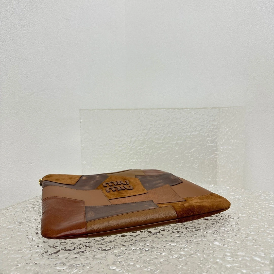 MOMO-- 7iu7iu 5BG231-2CRV-F0046-V-MLN Calfskin item:D-B000G2215