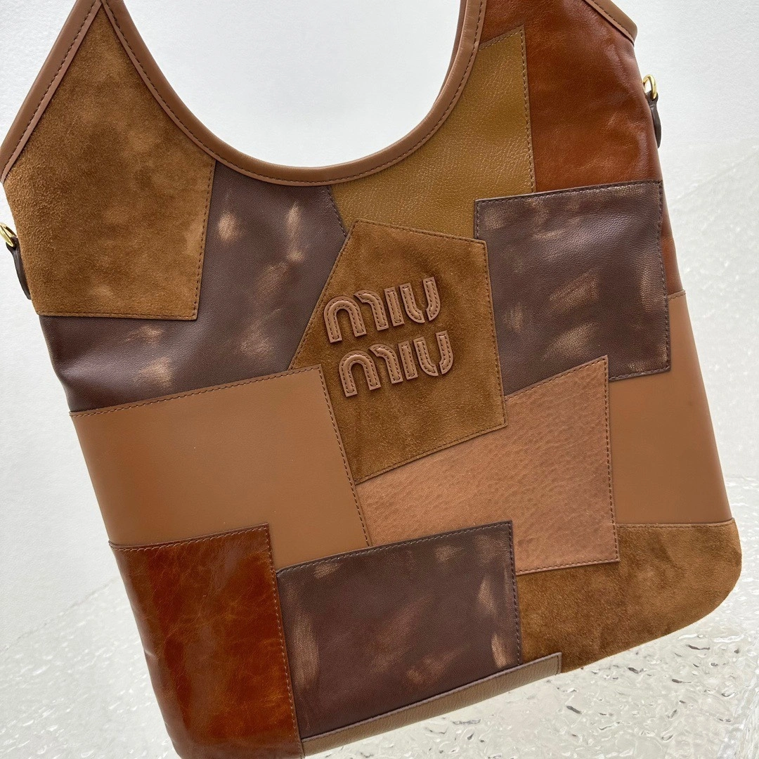 MOMO-- 7iu7iu 5BG231-2CRV-F0046-V-MLN Calfskin item:D-B000G2215