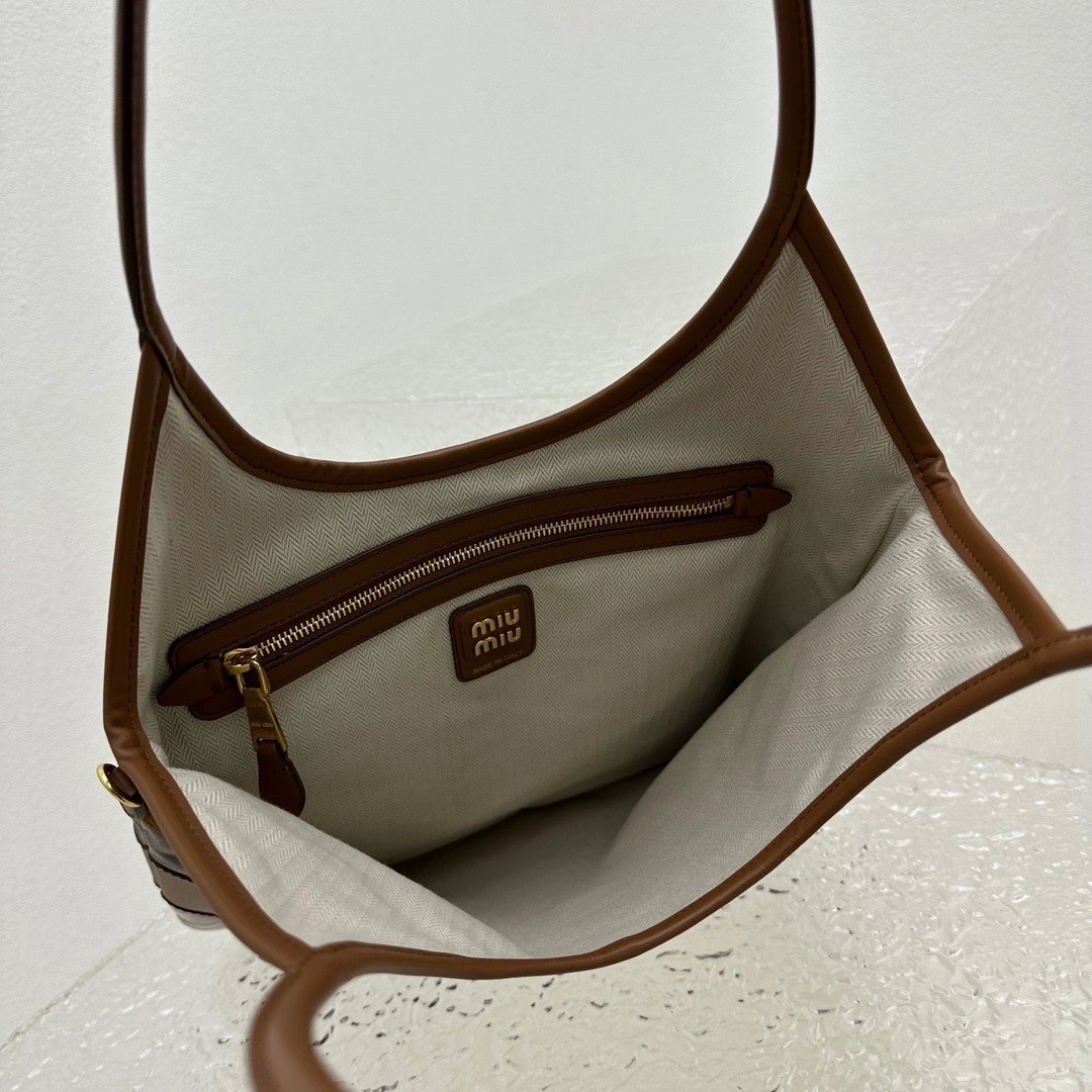 MOMO-- 7iu7iu 5BG231-2CRV-F0046-V-MLN Calfskin item:D-B000G2215