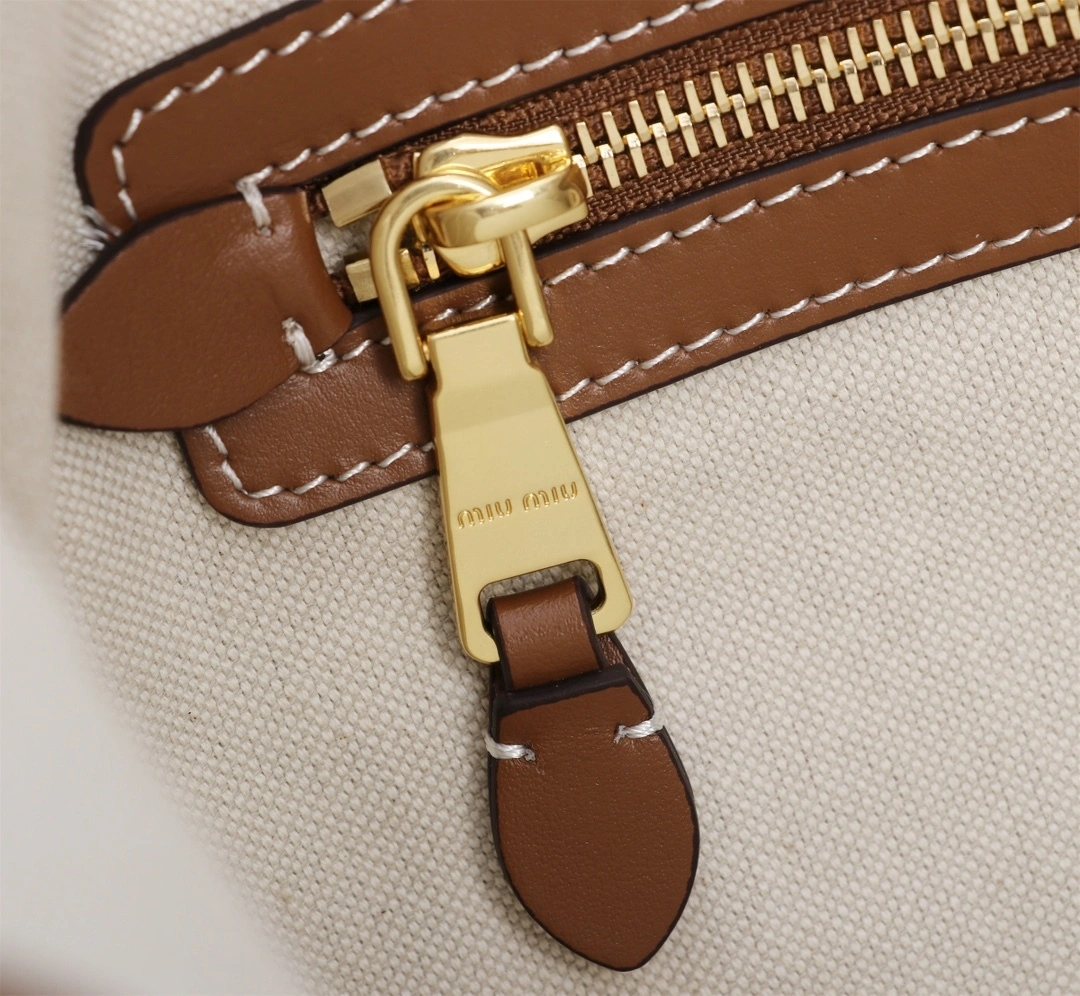 MOMO-- 7iu7iu 5BG231_2CRN_F062F_V_MLF Calfskin item:D-B184G2220