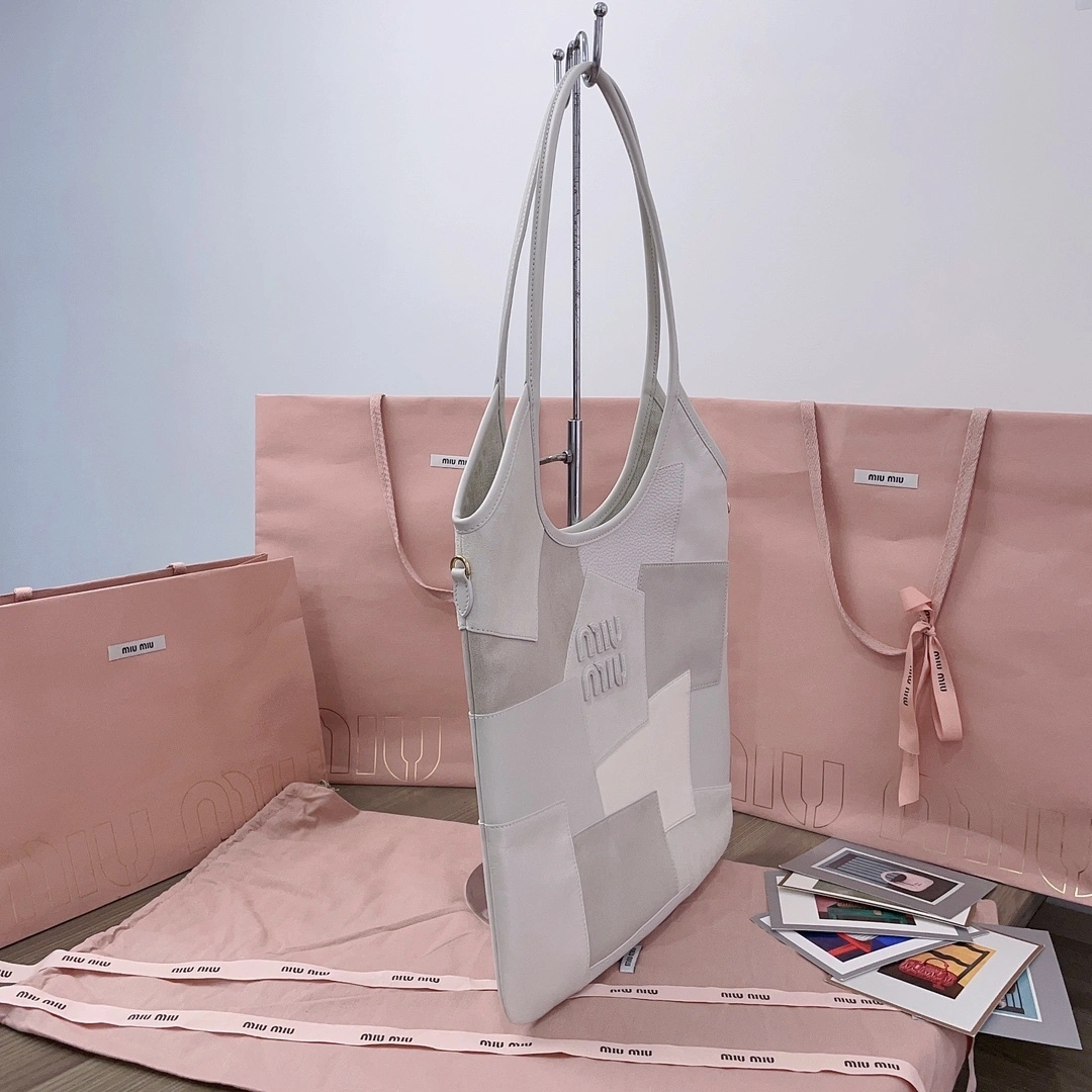 MOMO-- 7iu7iu 5BG231_2CRV_F0K74_V_MLN Calfskin item:D-B063G2216