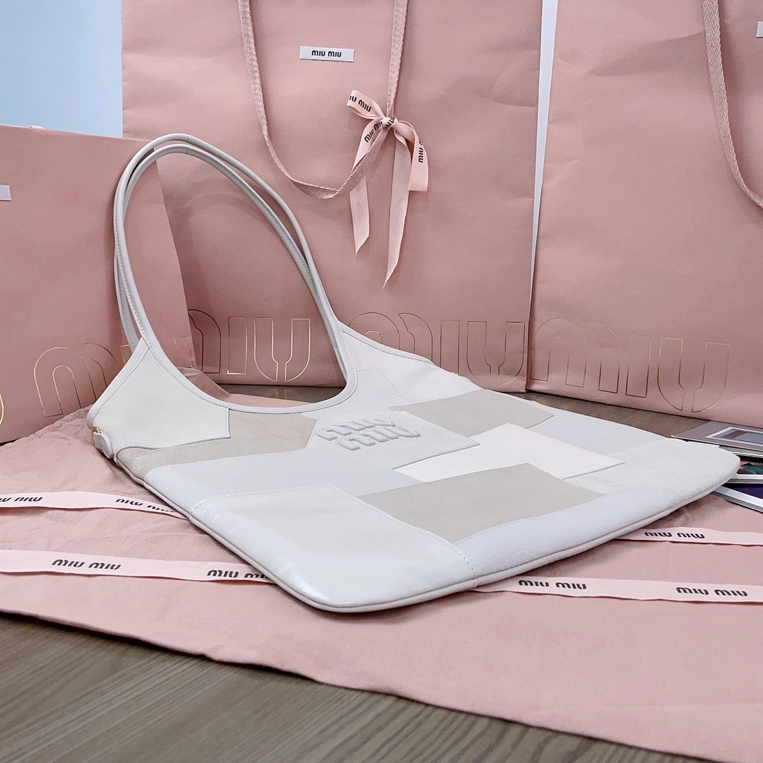 MOMO-- 7iu7iu 5BG231_2CRV_F0K74_V_MLN Calfskin item:D-B063G2216