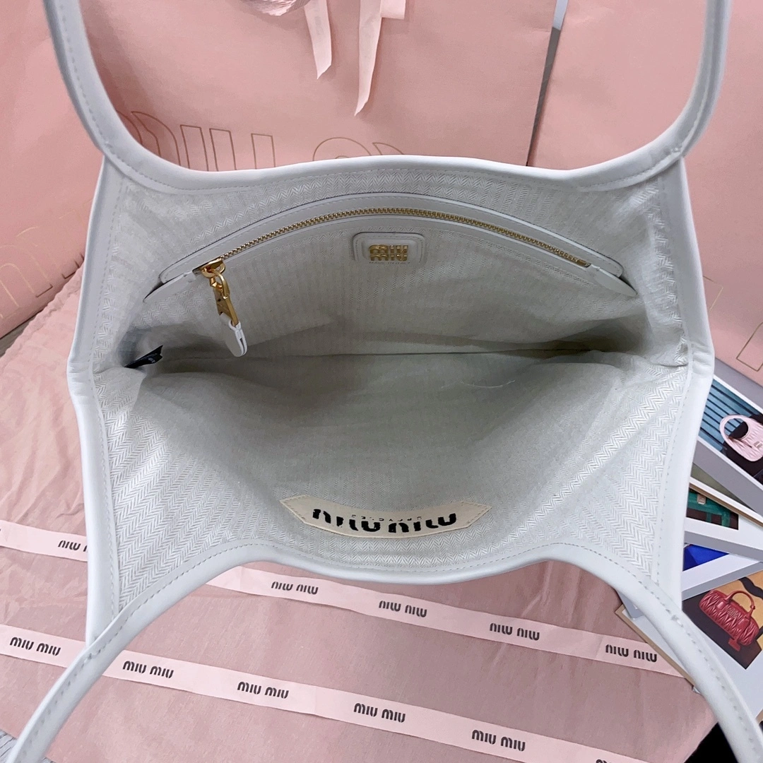 MOMO-- 7iu7iu 5BG231_2CRV_F0K74_V_MLN Calfskin item:D-B063G2216