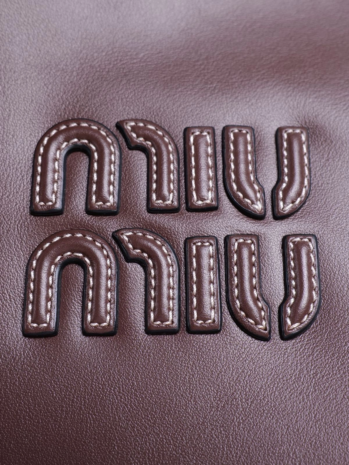 MOMO-- 7iu7iu 5BG231_2CRW_F0NBL high quality version Calfskin item:E-B461A1255