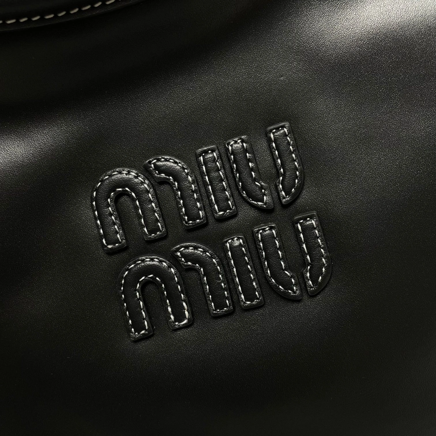 MOMO-- 7iu7iu 5BG276-2DDJ-F0002-V-OOO item:D-B000G2213