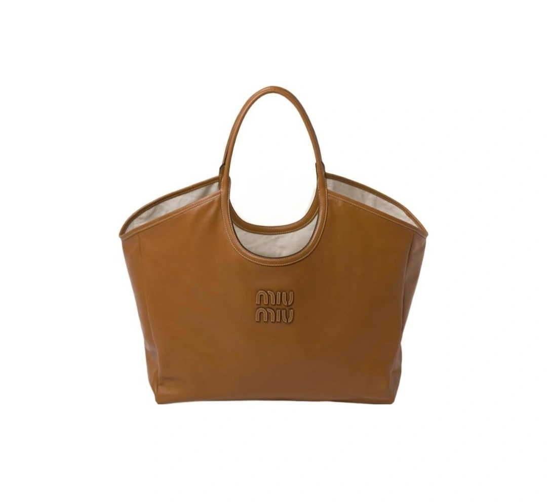 MOMO-- 7iu7iu 5BG276-2DDJ-F098L-V-OOO Calfskin item:D-B000G2212