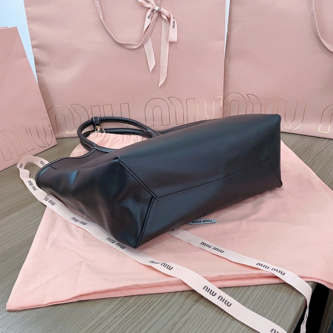 MOMO-- 7iu7iu 5BG281_2DDJ_F0002_V_OOO Calfskin item:D-B063G2210