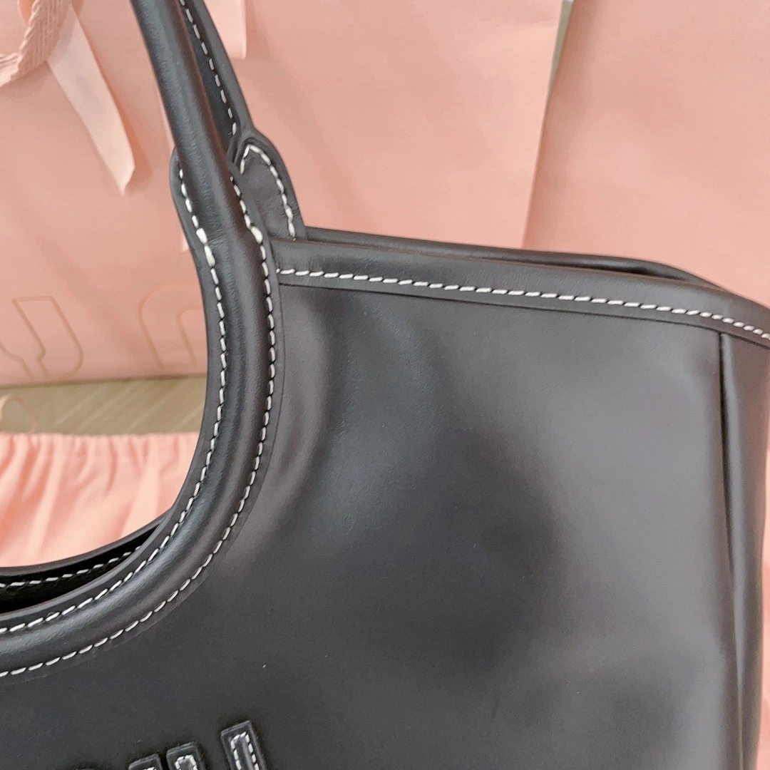 MOMO-- 7iu7iu 5BG281_2DDJ_F0002_V_OOO Calfskin item:D-B063G2210