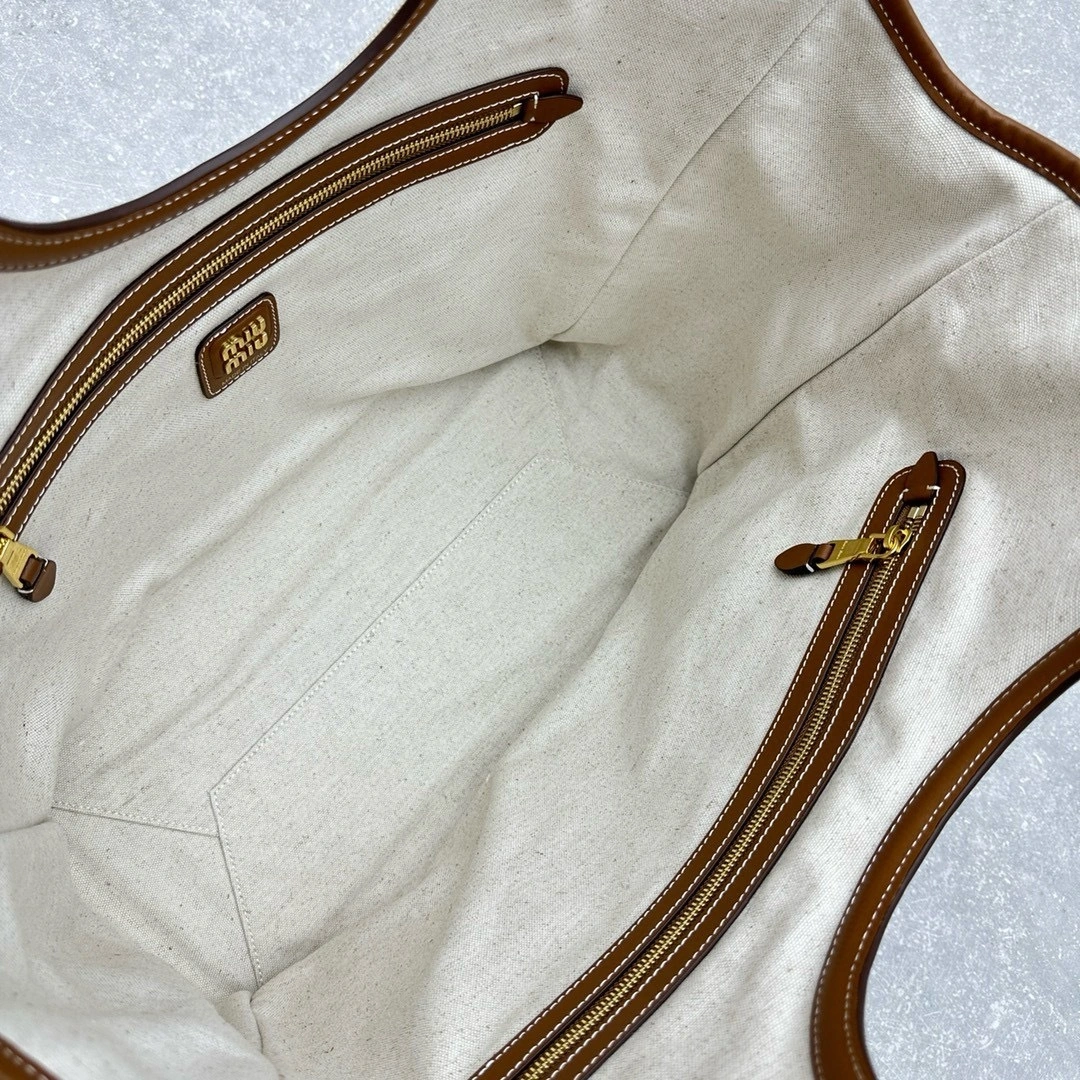MOMO-- 7iu7iu 5BG286_2CRN_F062F_V_OOO Calfskin item:D-B000G2219
