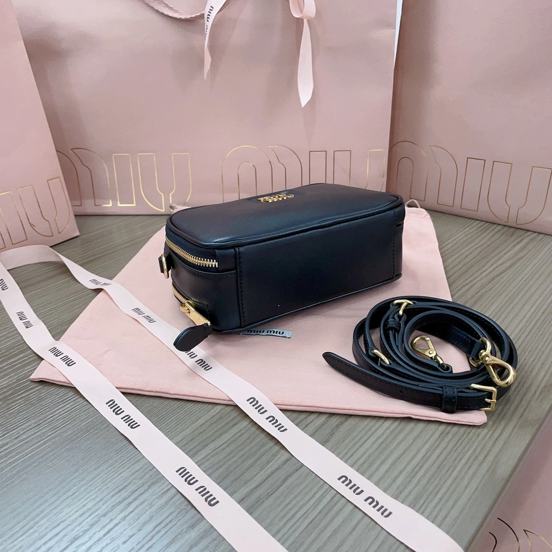 MOMO-- 7iu7iu 5BH229-2E6Y-F0002-V-OOO Calfskin item:D-B063G2224