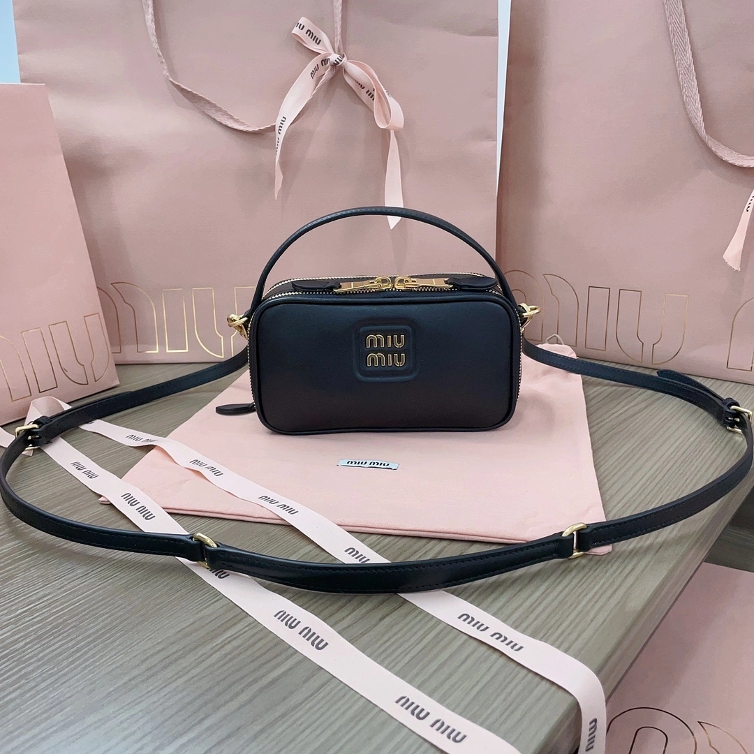 MOMO-- 7iu7iu 5BH229-2E6Y-F0002-V-OOO Calfskin item:D-B063G2224