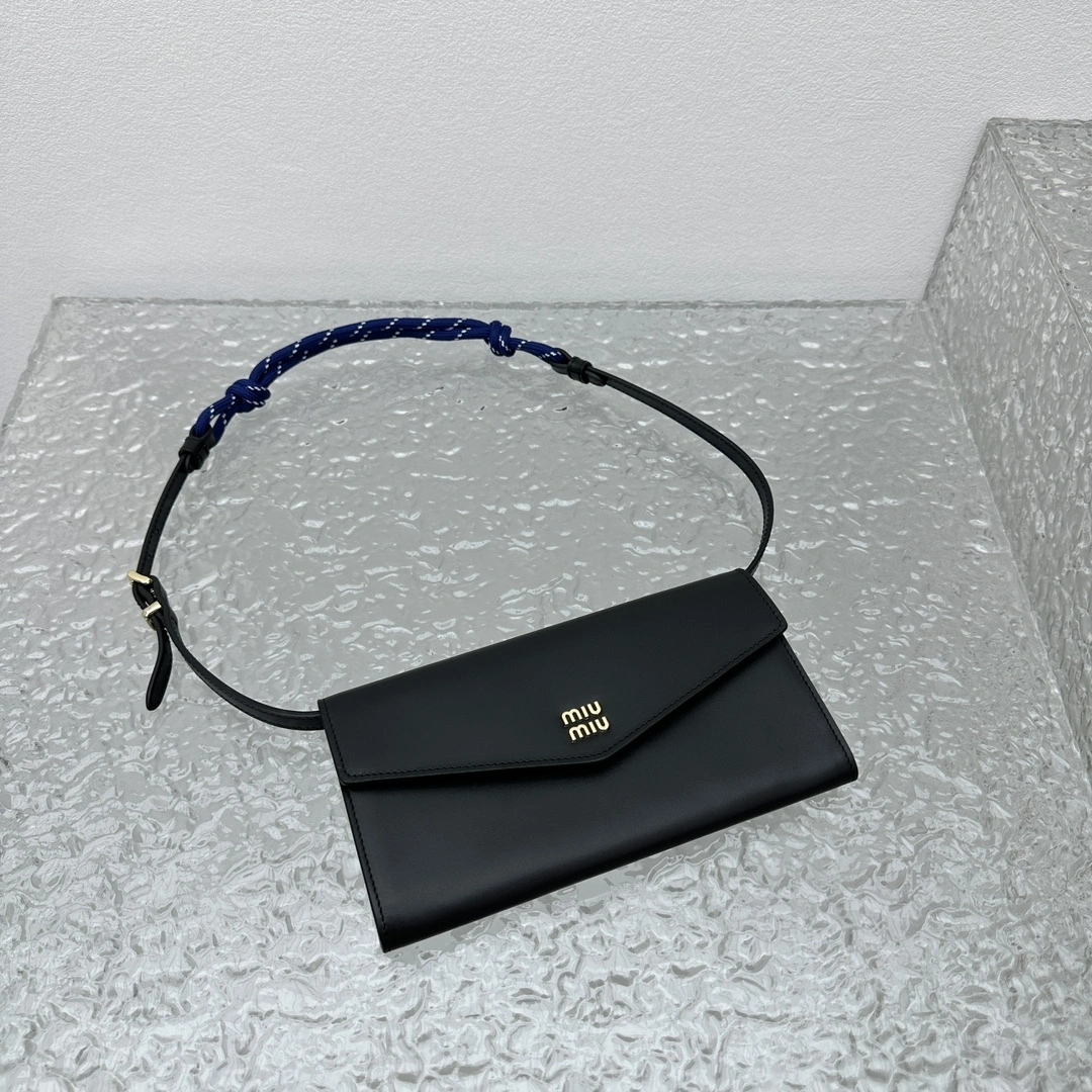 MOMO-- 7iu7iu 5MT025_2CRT_F0G52 item:D-B000G2674