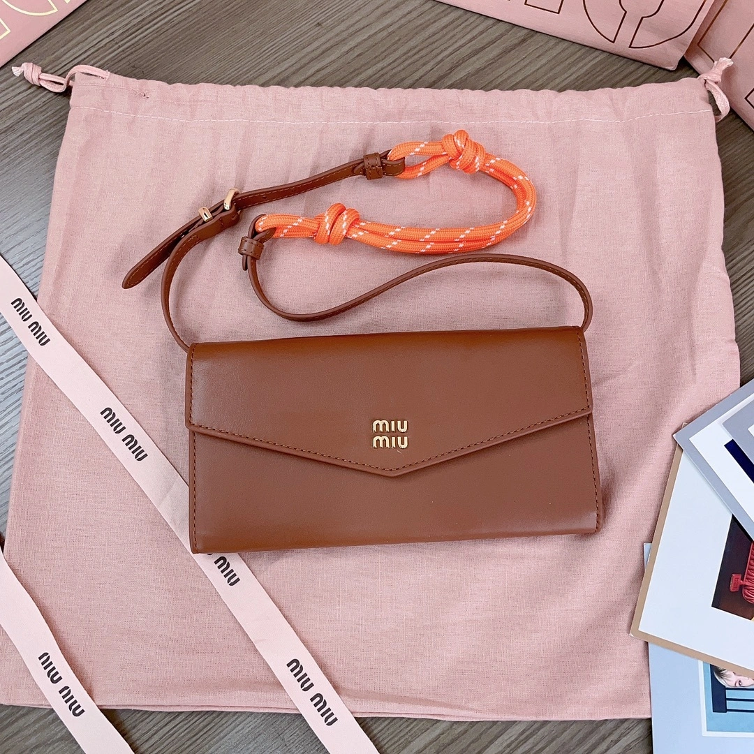 MOMO-- 7iu7iu 5MT025_2CRT_F0P8Q Calfskin item:D-B063G2673