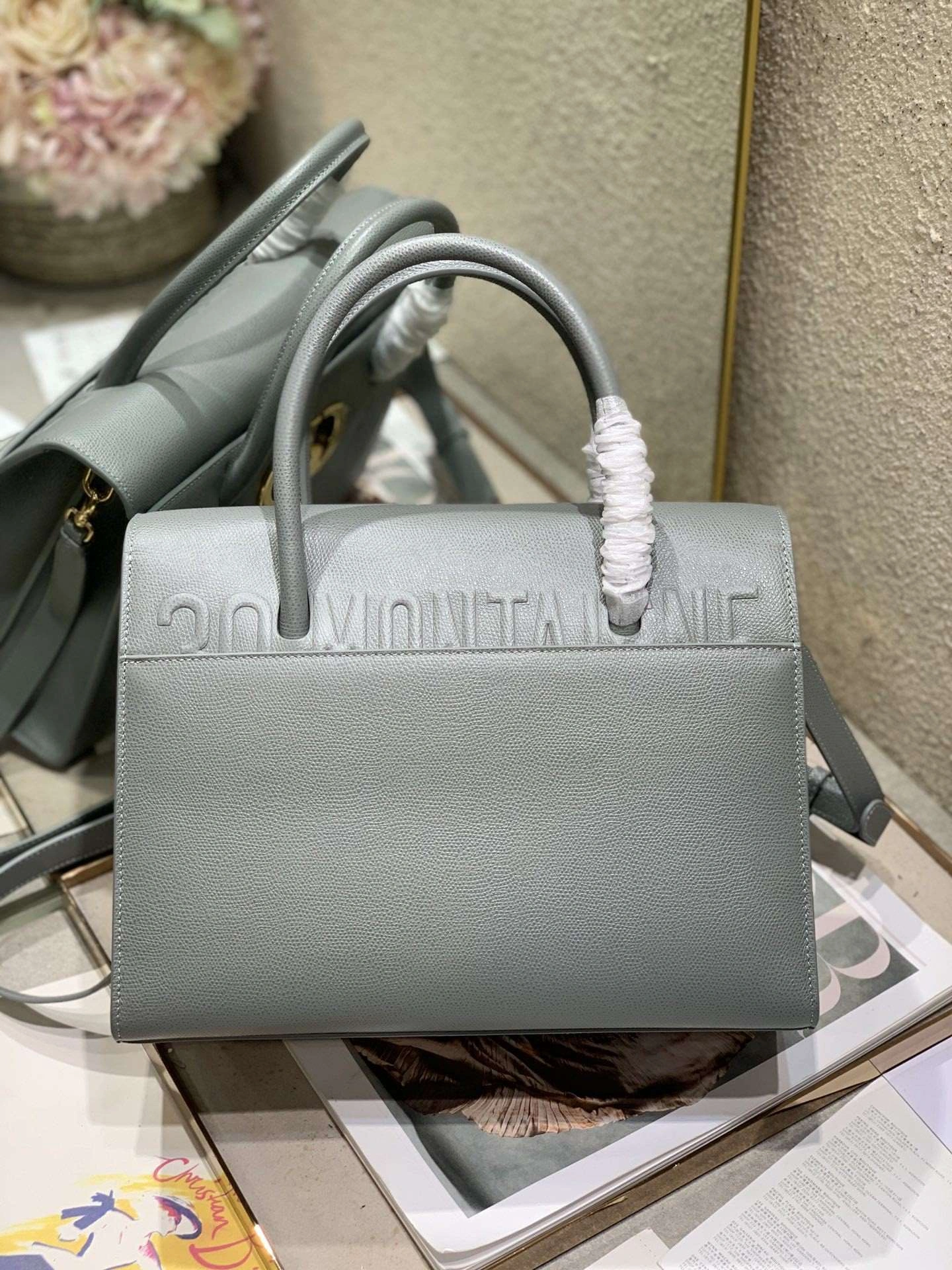 *MOMO---80019 cowhide item : A-B00H0535L