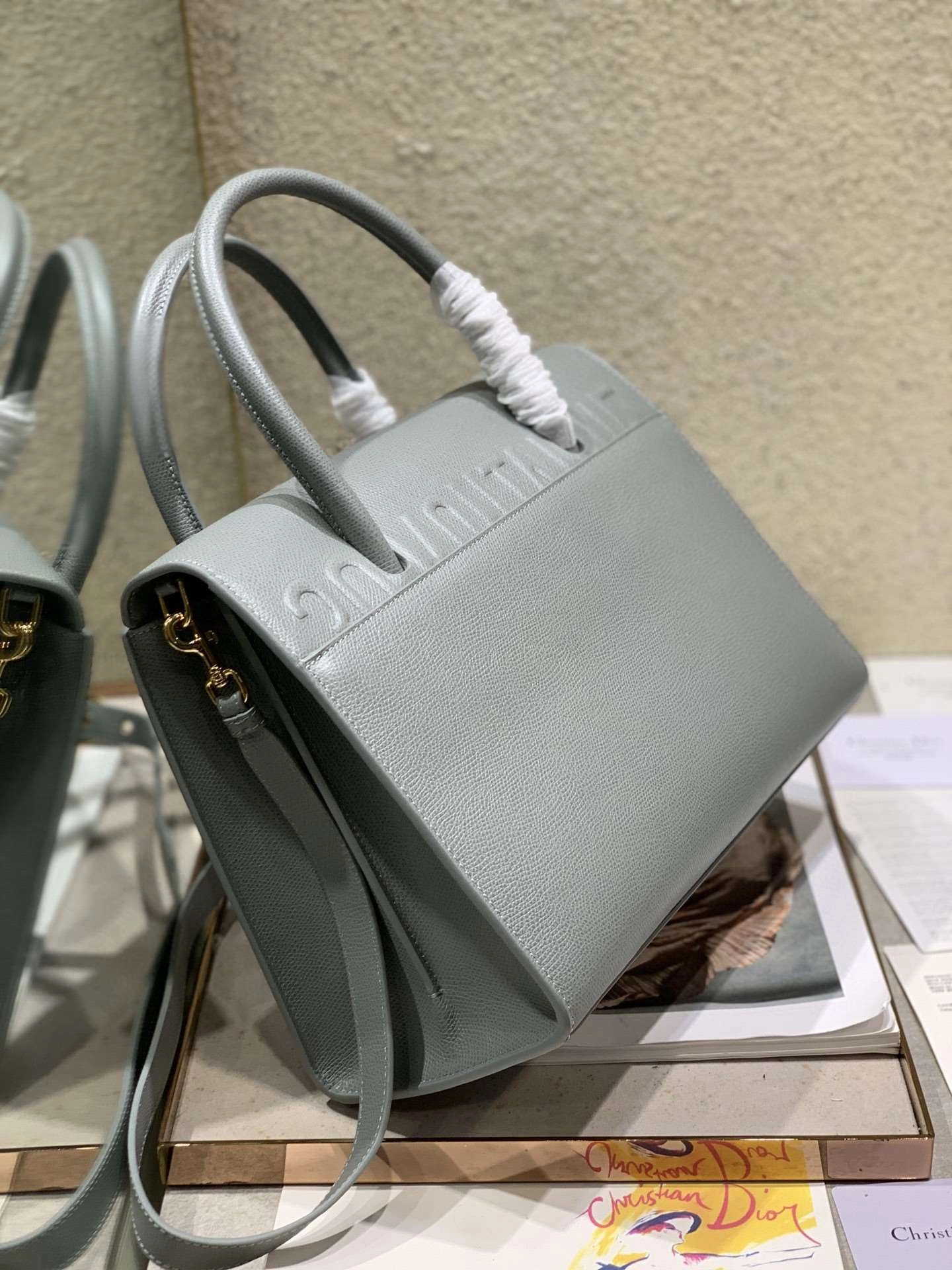 *MOMO---80019 cowhide item : A-B00H0535L
