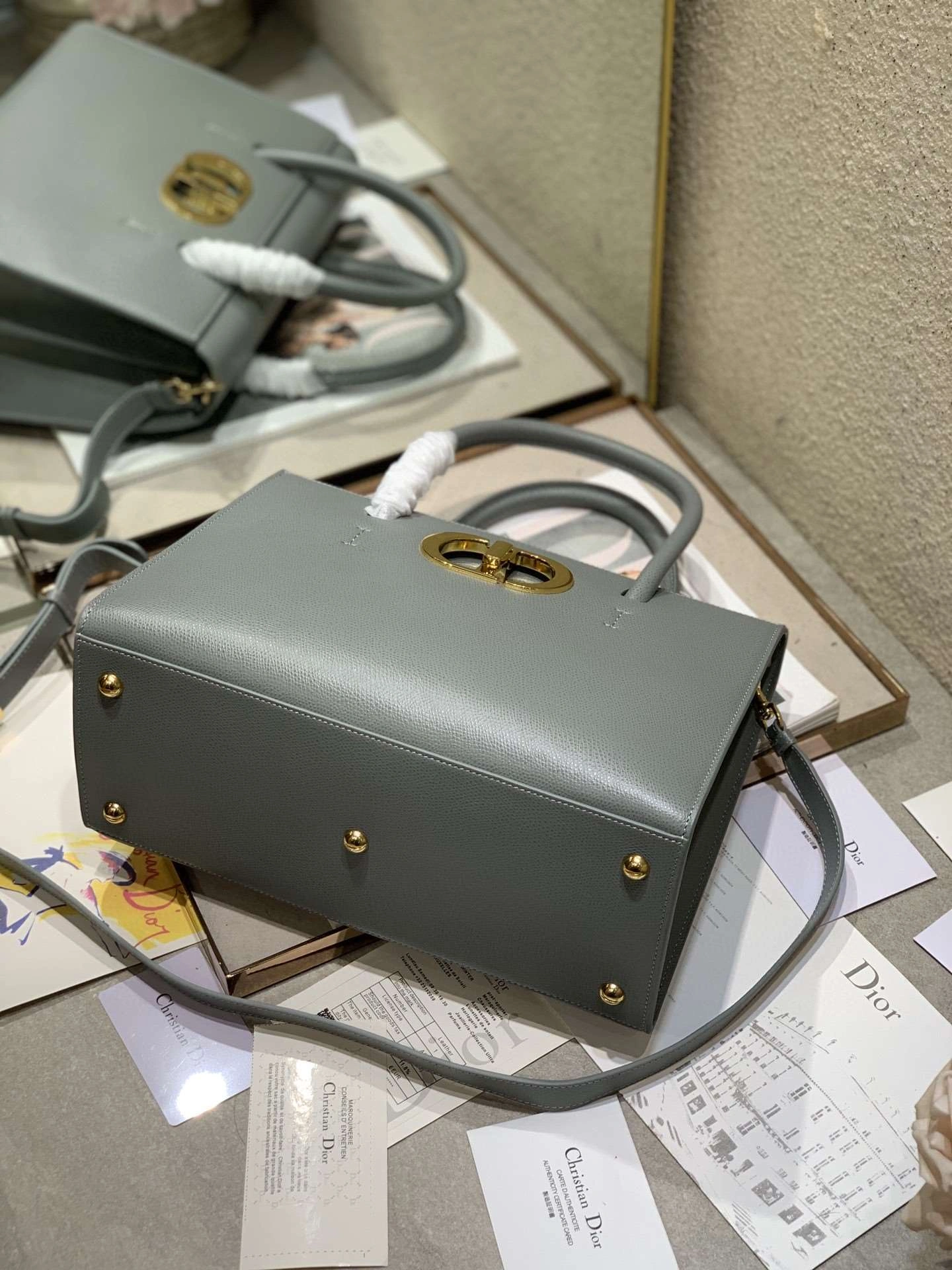 *MOMO---80019 cowhide item : A-B00H0535L