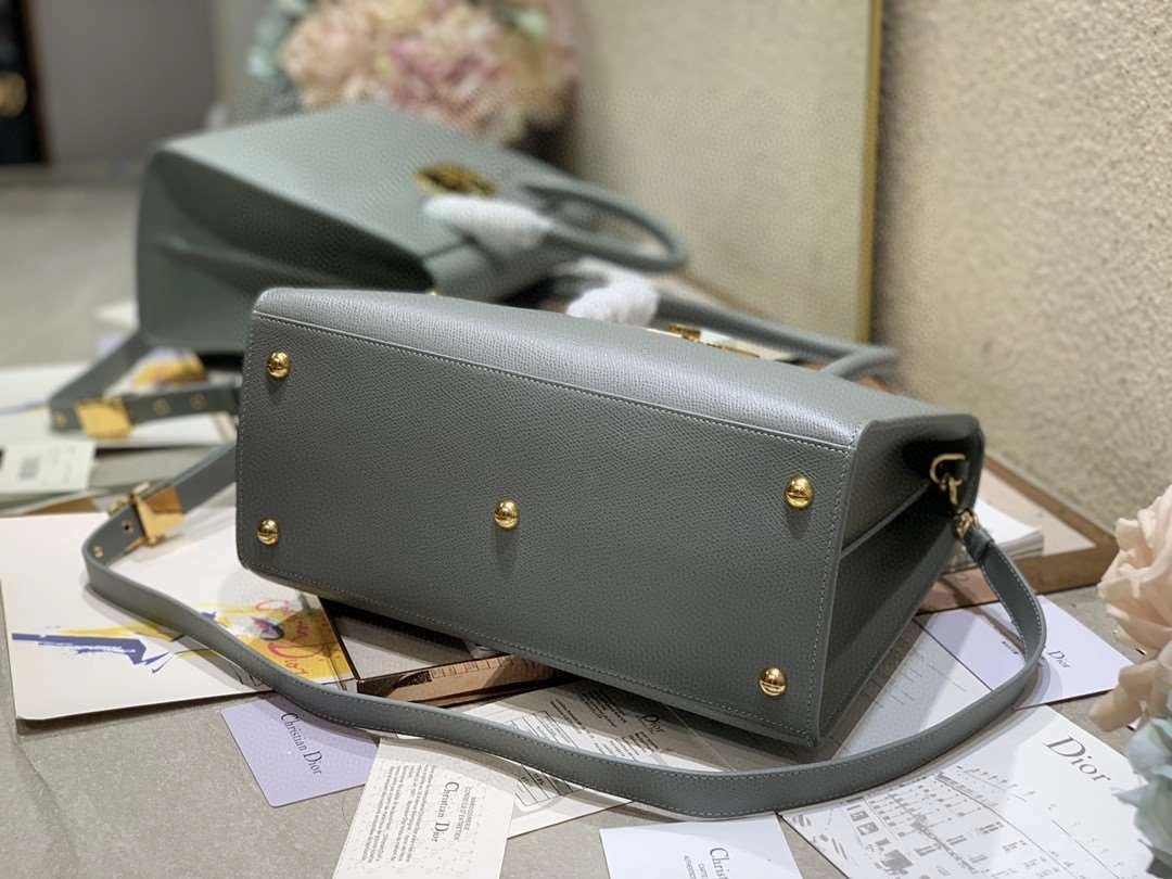 *MOMO---80019 cowhide item : A-B00H0535L