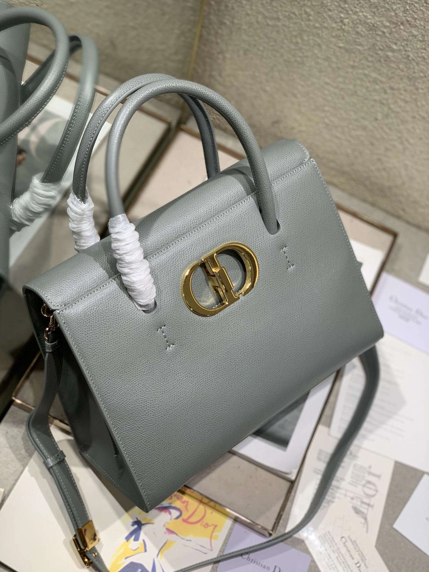 *MOMO---80019 cowhide item : A-B00H0535L