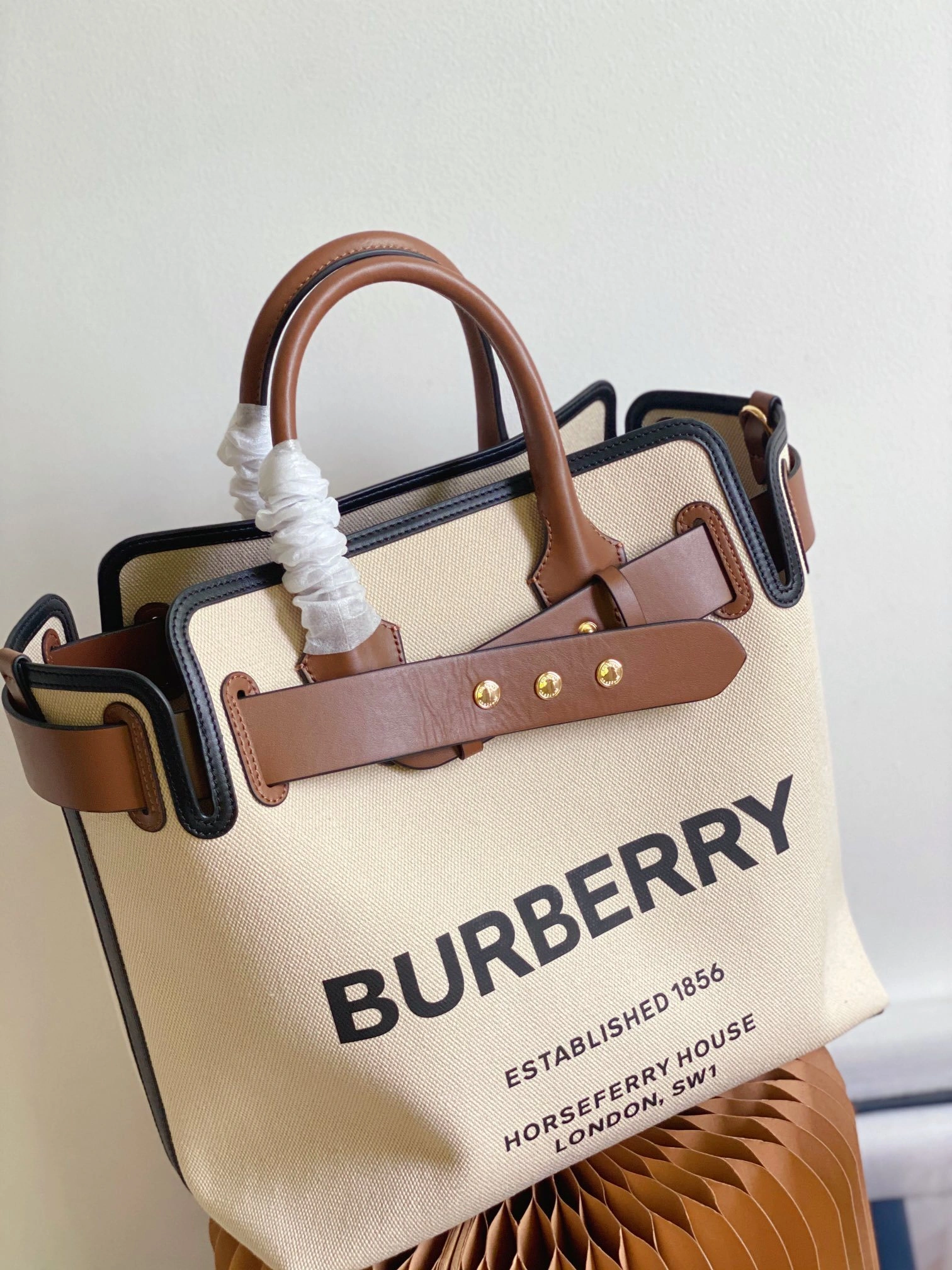 MOMO-- 8014808 item:D-B278A2428R