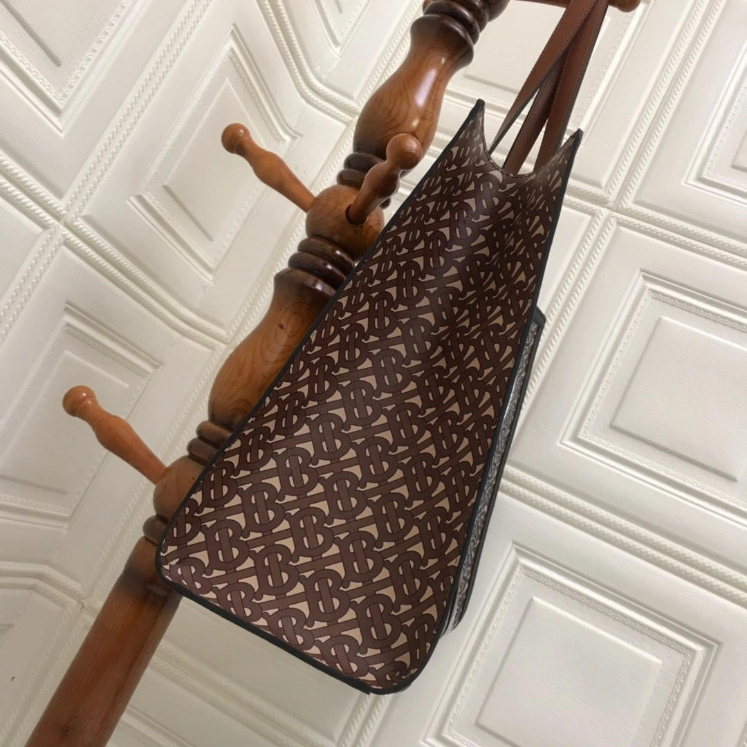 MOMO-- 8021488 item:D-B278A2317R
