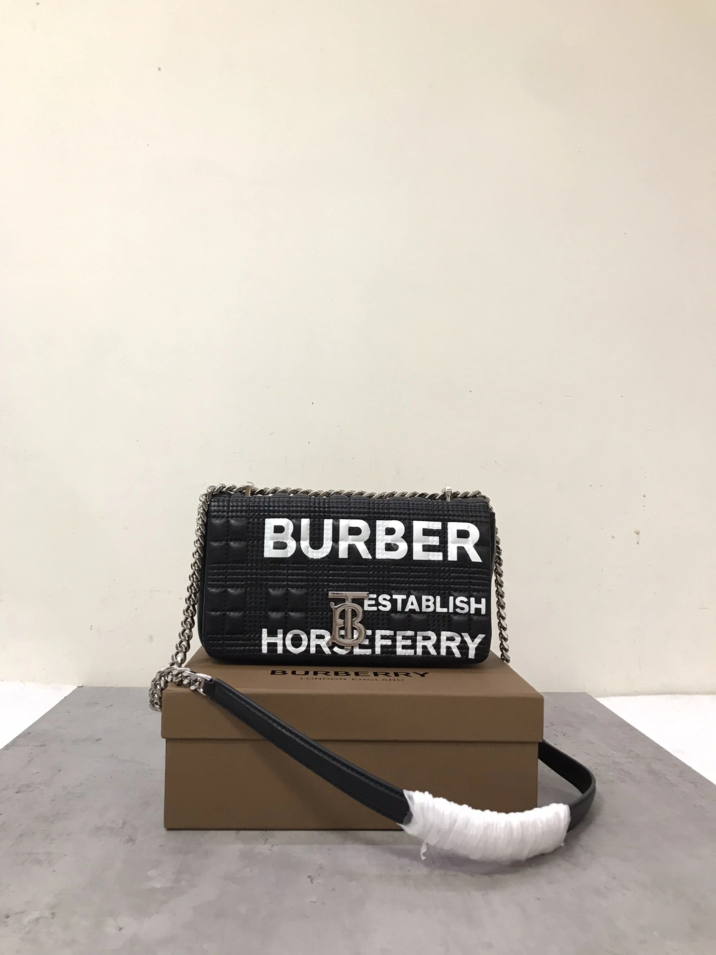 MOMO-- 80216191 item:D-B278A2285R