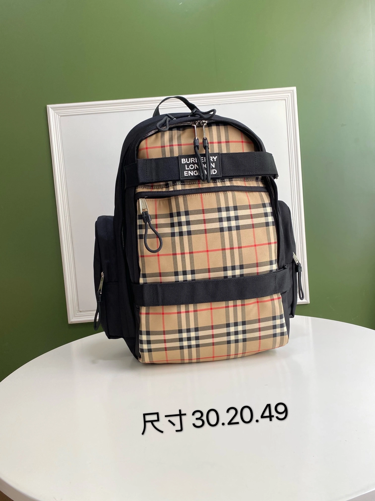 MOMO-- 8023640 item:D-B278A2297R