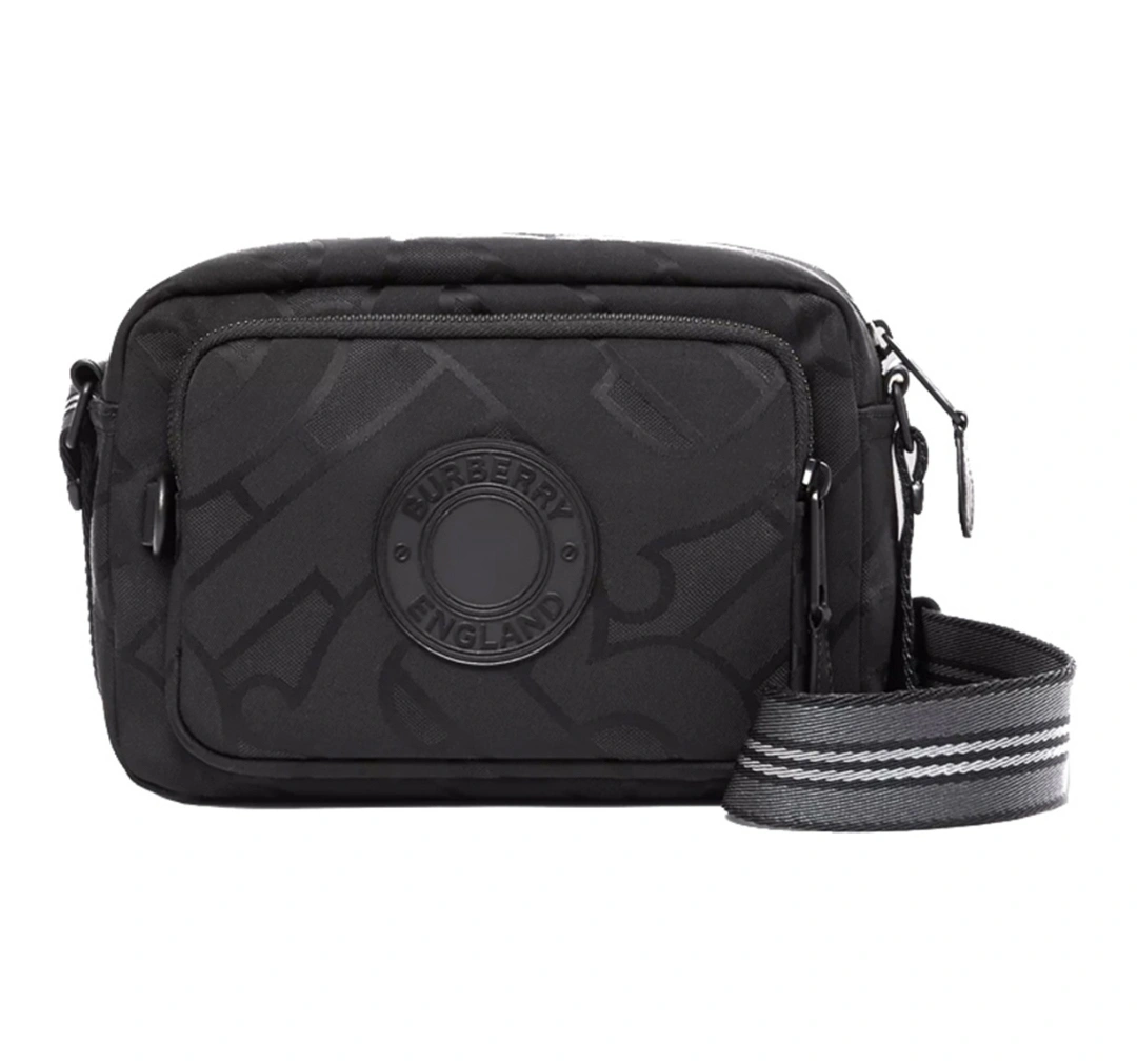 &MOMO-- 8029989 item:D-B278A2319R