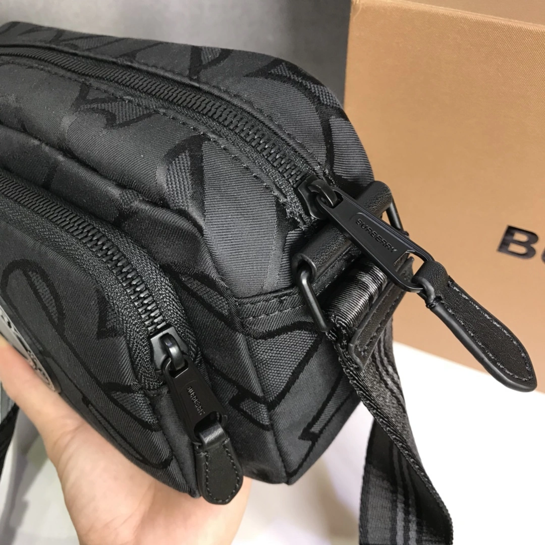 &MOMO-- 8029989 item:D-B278A2319R