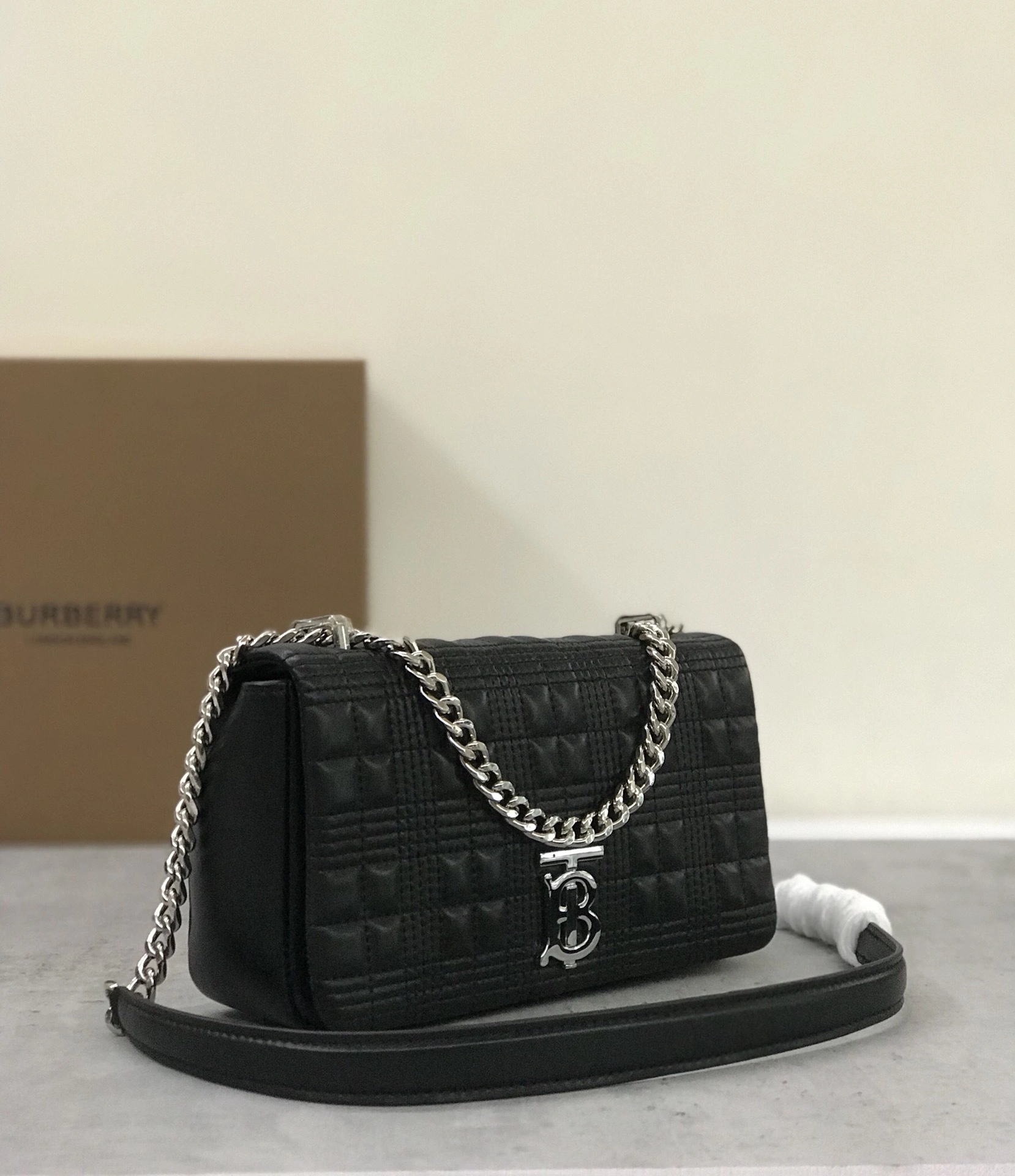 MOMO-- 80490061 item:D-B278A2291R