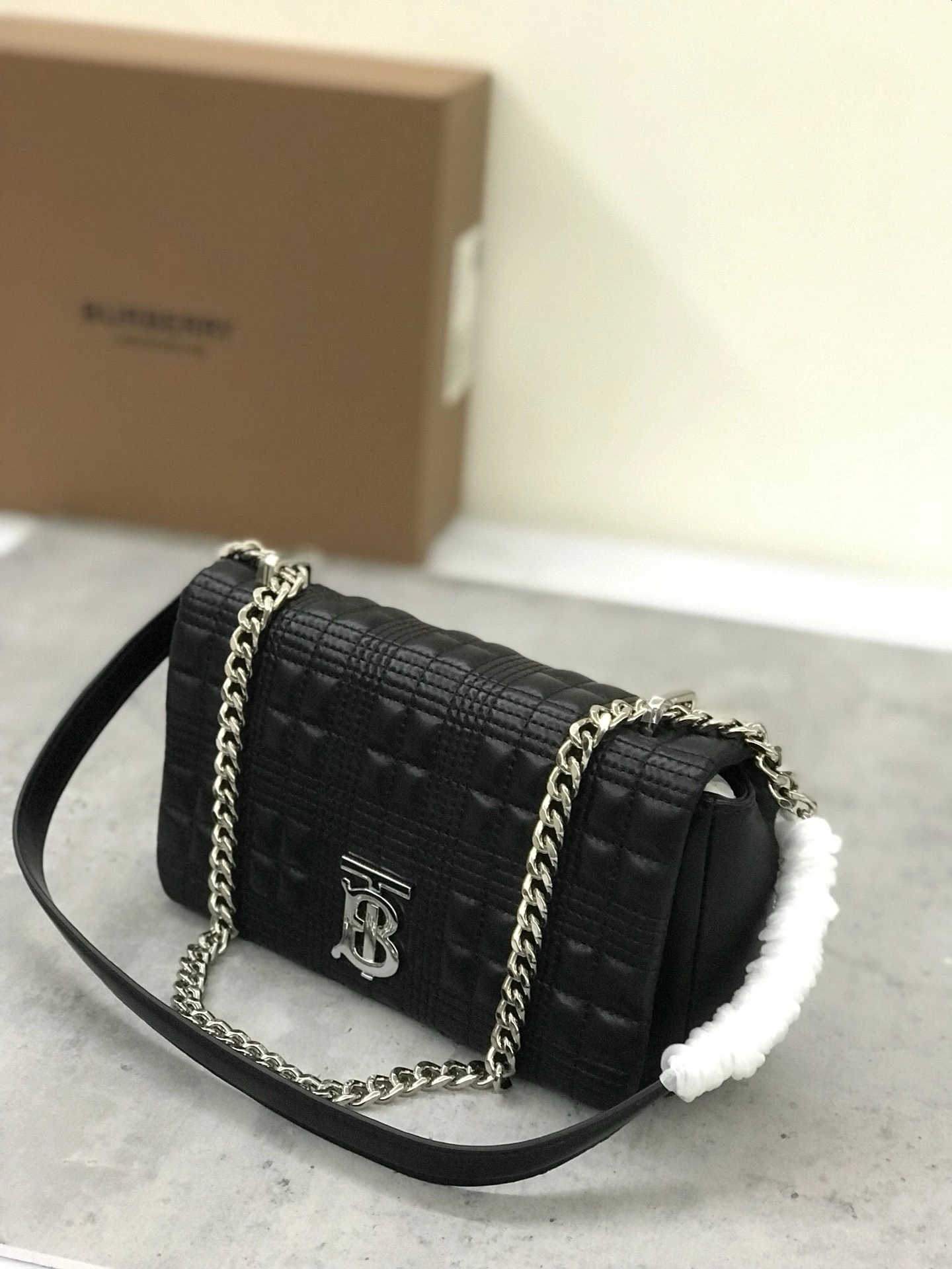 MOMO-- 80490061 item:D-B278A2291R