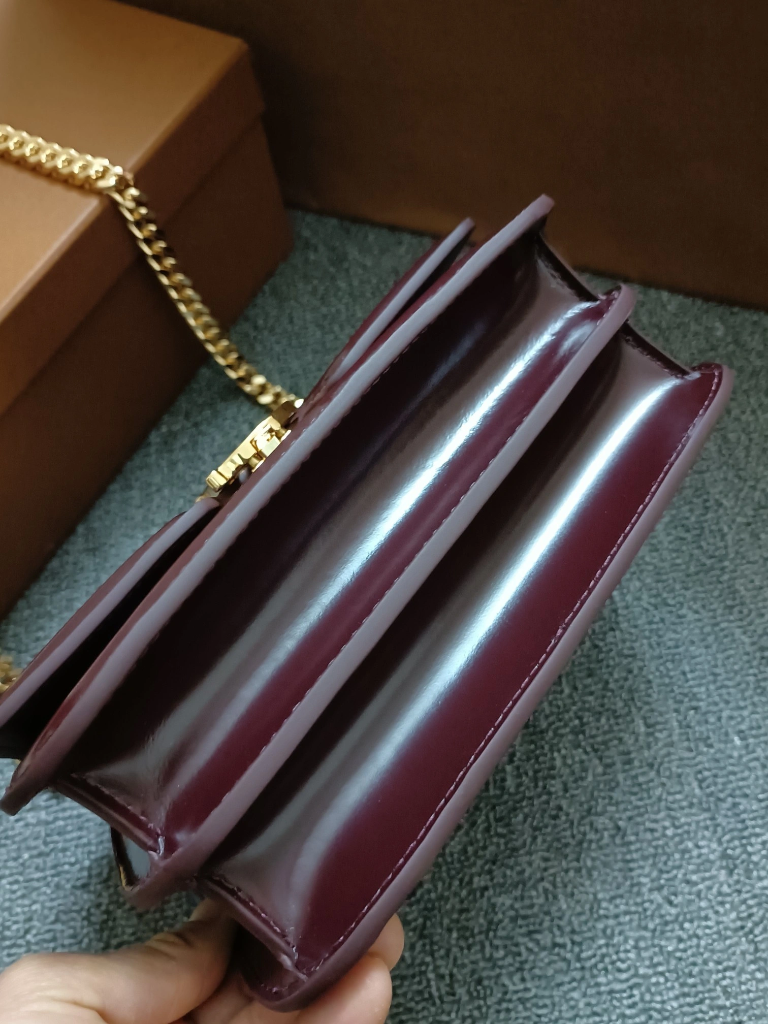 &MOMO-- 80490161 item:D-B278A2327R