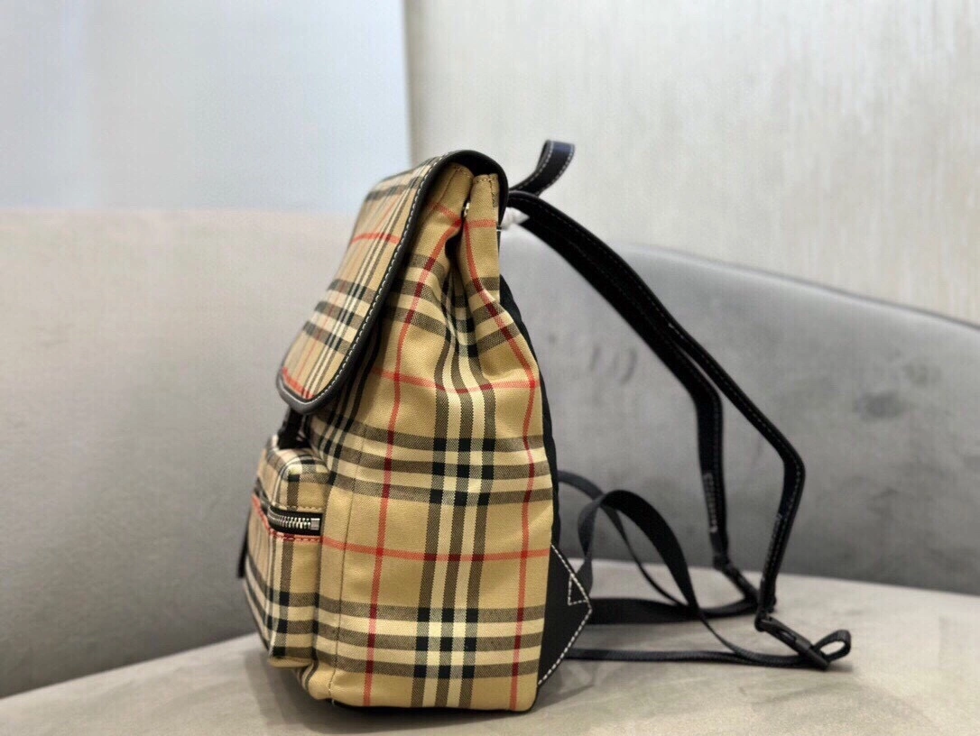 MOMO-- 80541201 item:D-B000A2437R