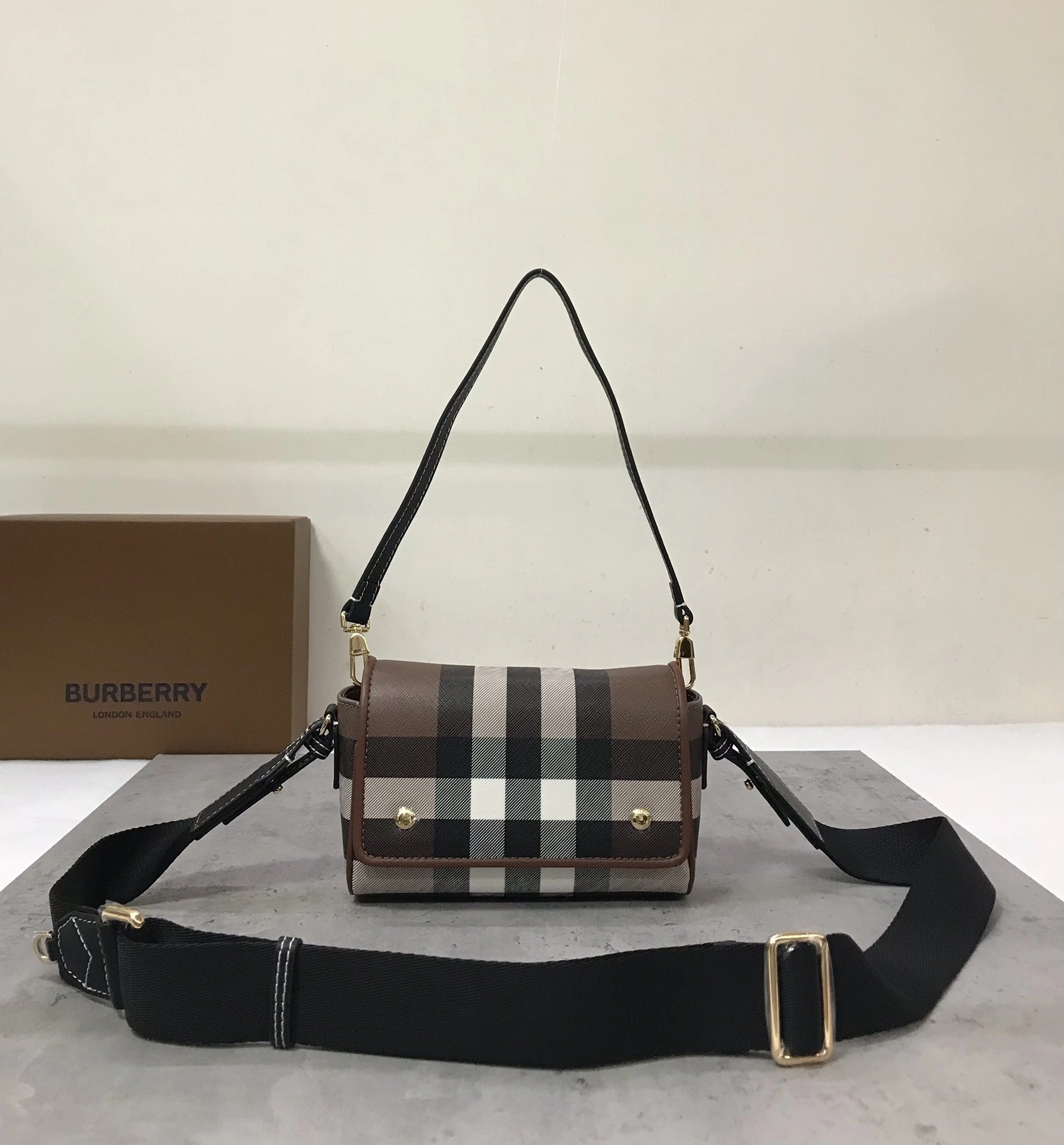 MOMO-- 80551721 item:D-B278A2318R