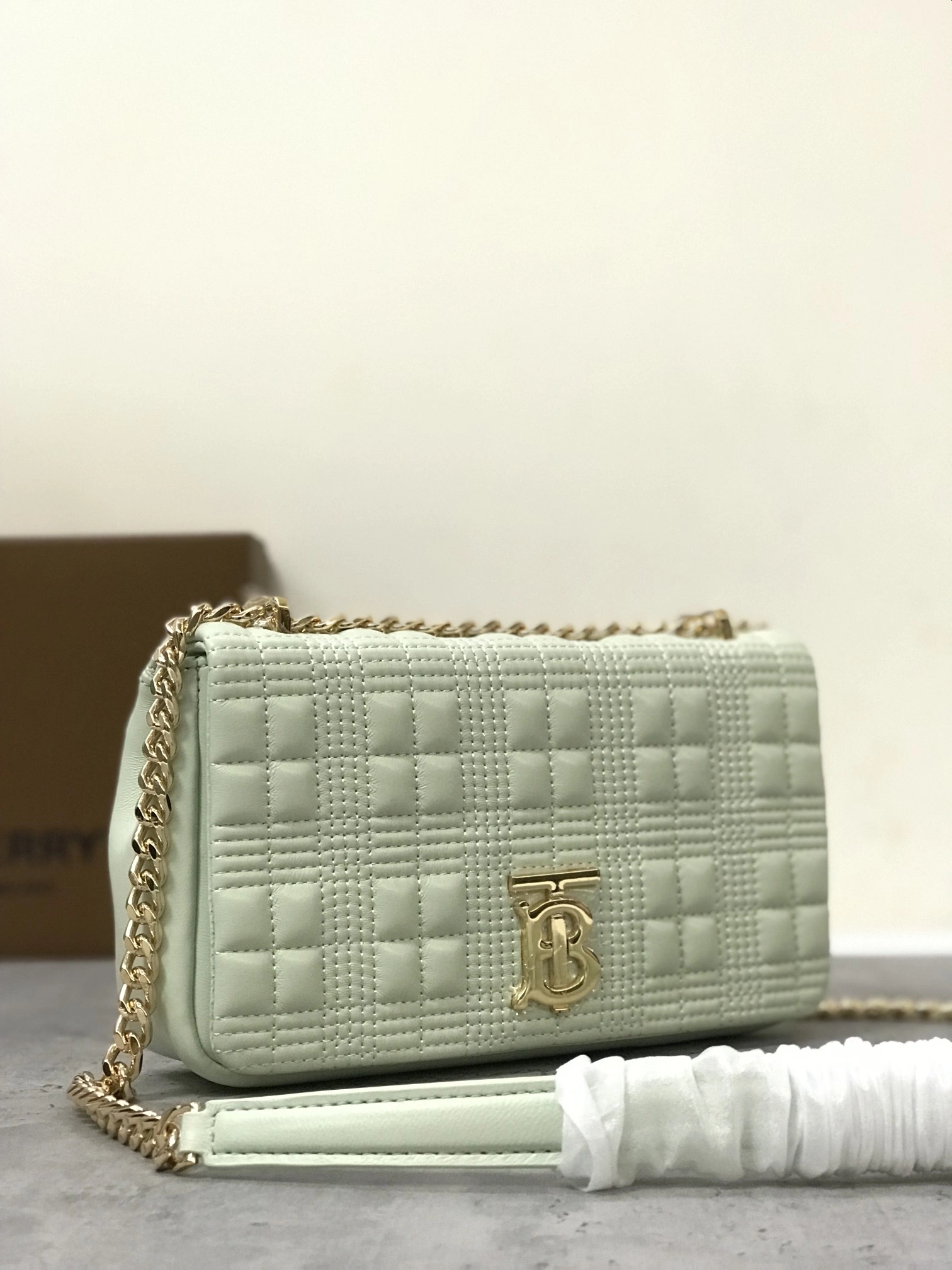 MOMO-- 80556951 item:D-B278A2290R