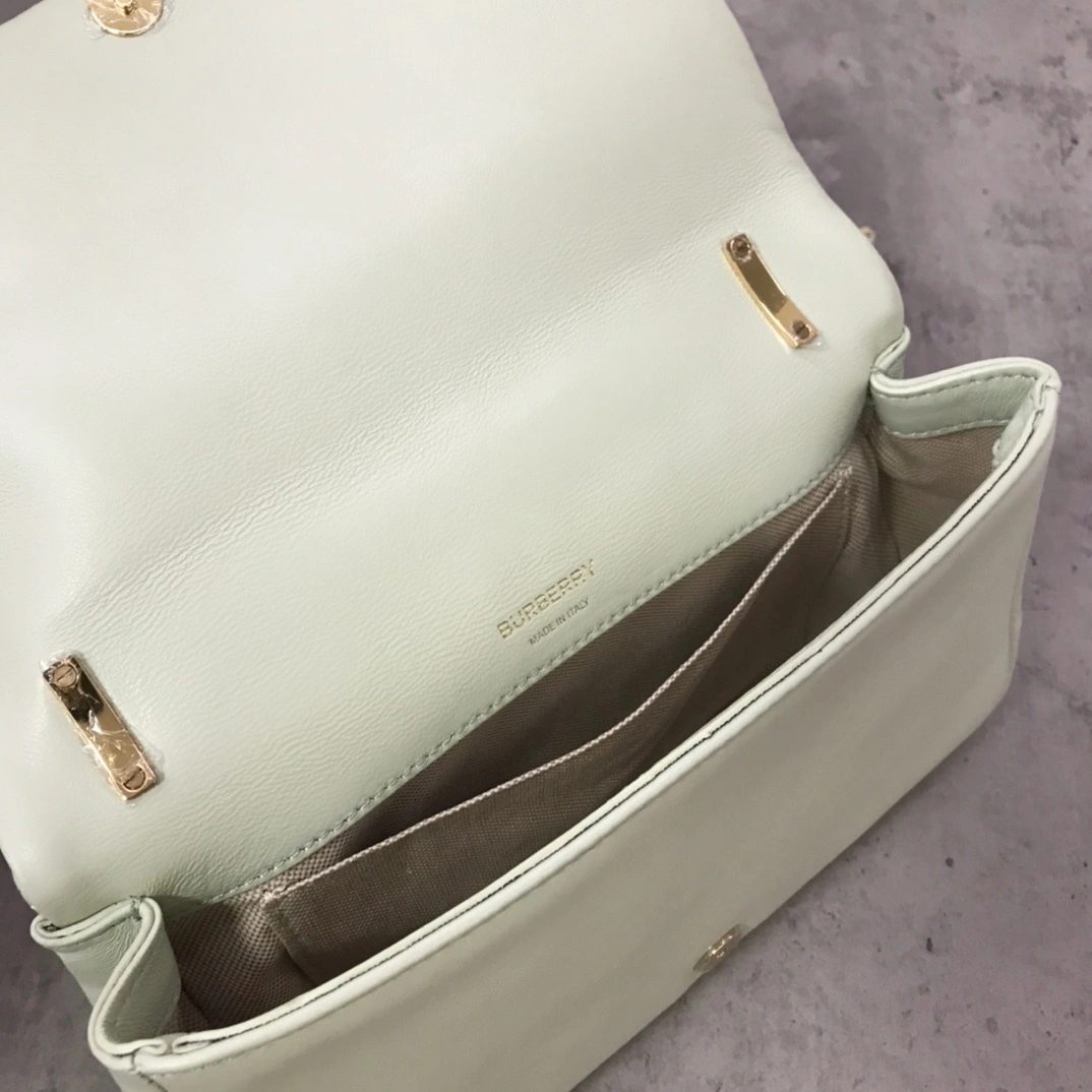 MOMO-- 80556951 item:D-B278A2290R