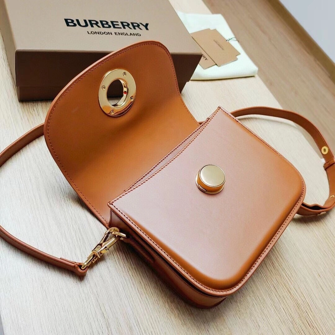 MOMO-- 80557761 item:D-B000A2426R