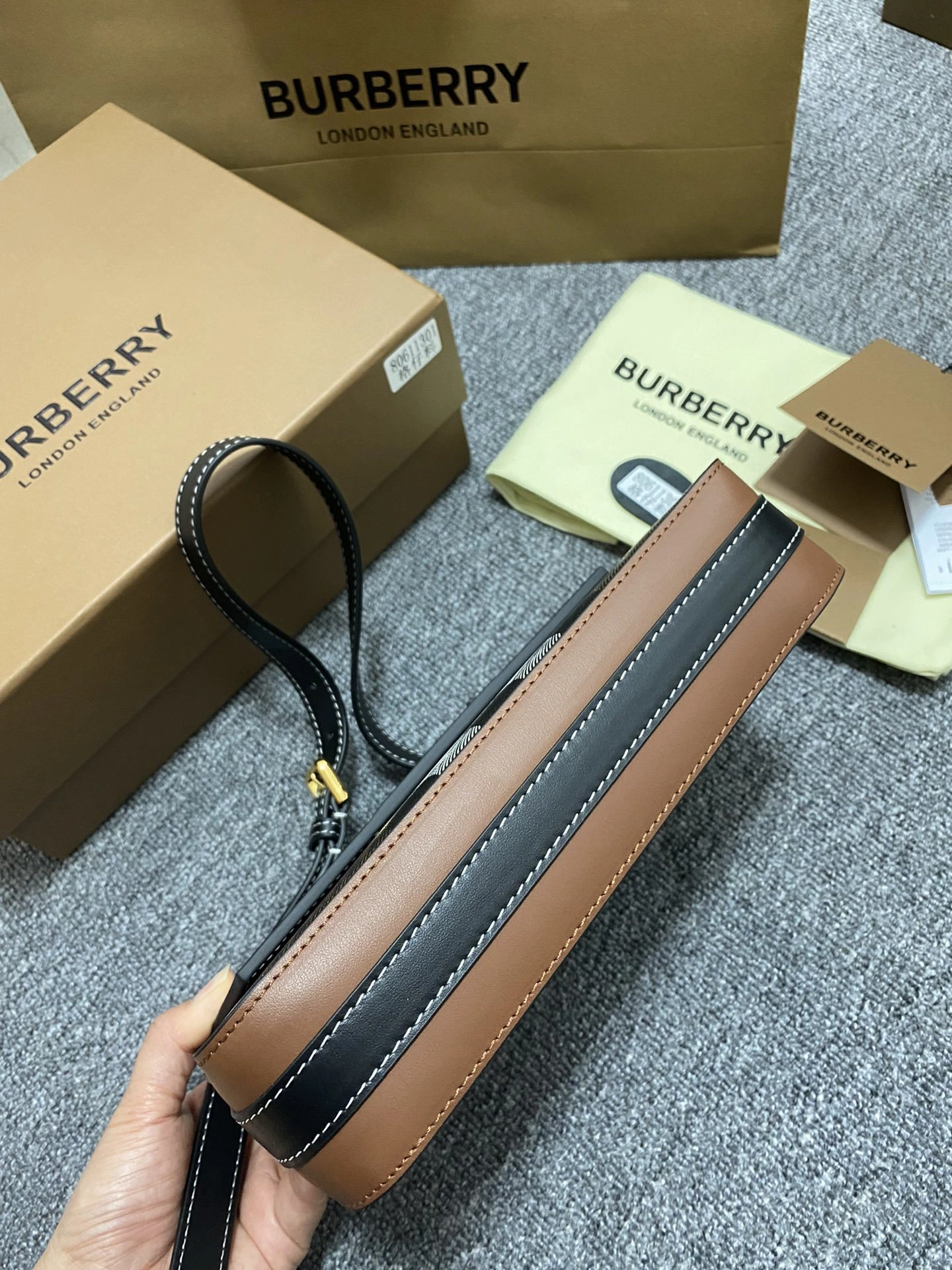 MOMO-- 80611301 Calfskin item:D-B000B2905
