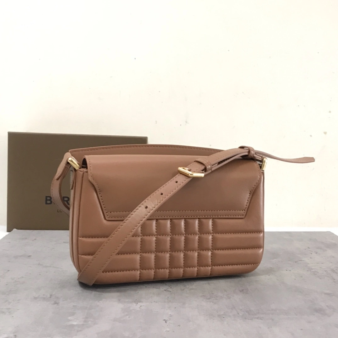MOMO-- 80611841 item:D-B278A2234R