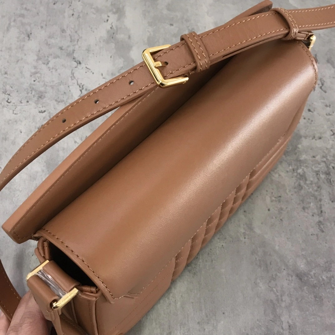 MOMO-- 80611841 item:D-B278A2234R
