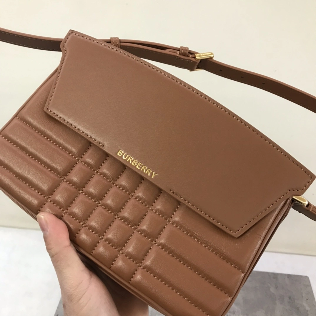MOMO-- 80611841 item:D-B278A2234R