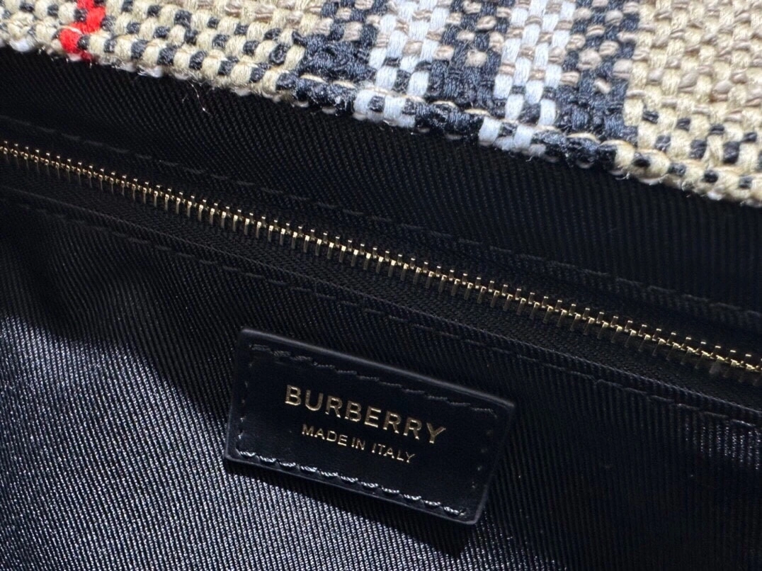 MOMO-- 80630821 item:D-B000A2441R