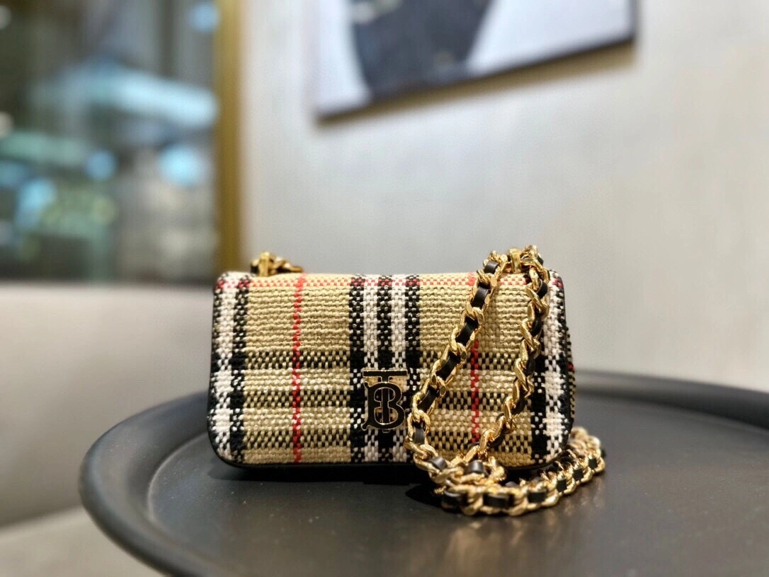 MOMO-- 80630831 item:D-B000A2443R