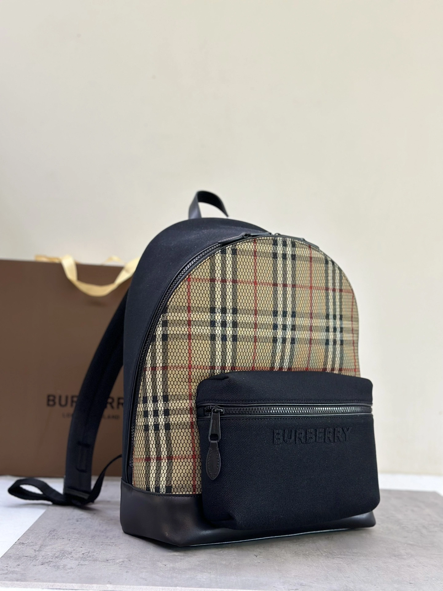 MOMO-- 80660971 item:D-B278A2277R