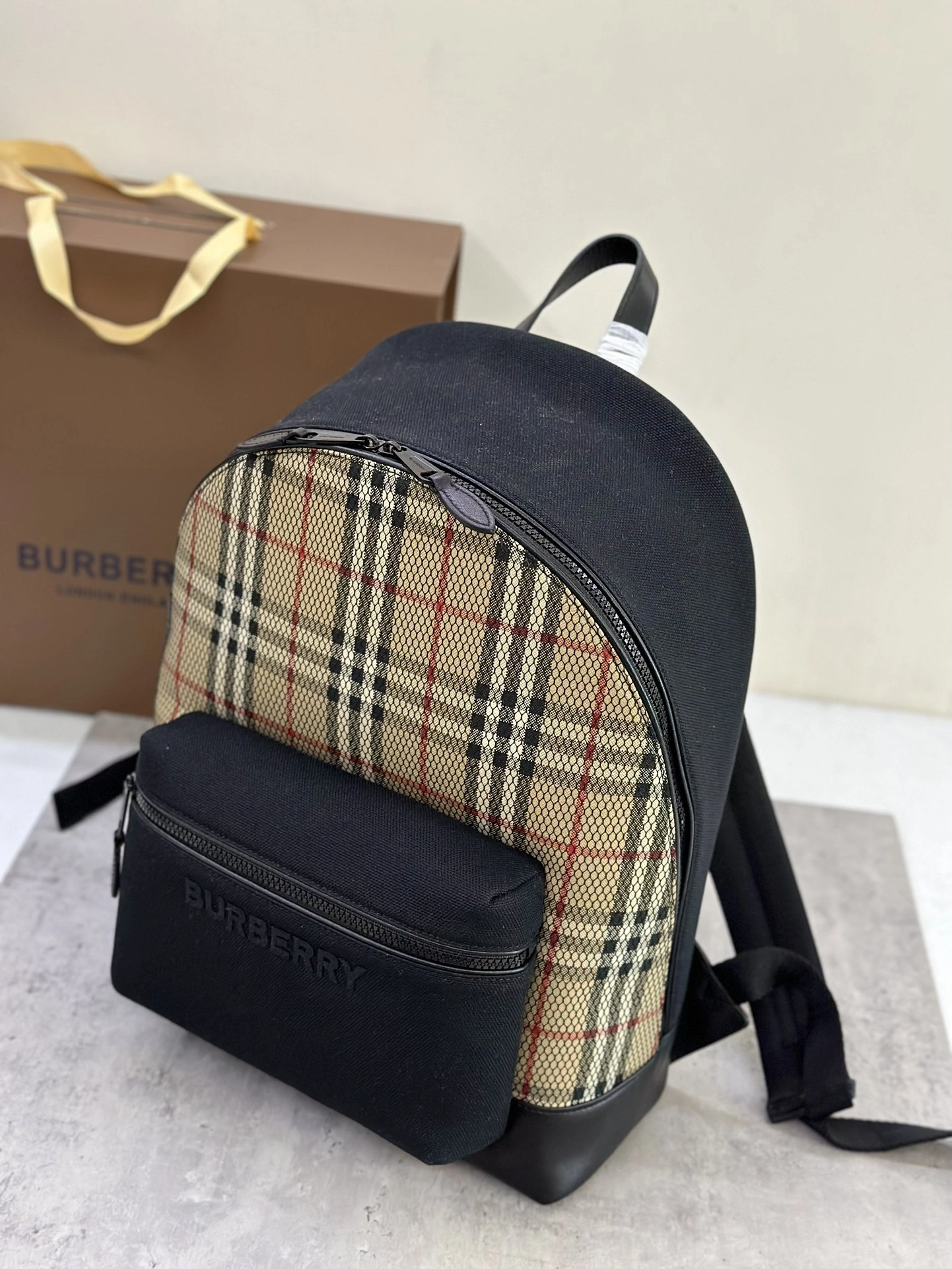 MOMO-- 80660971 item:D-B278A2277R