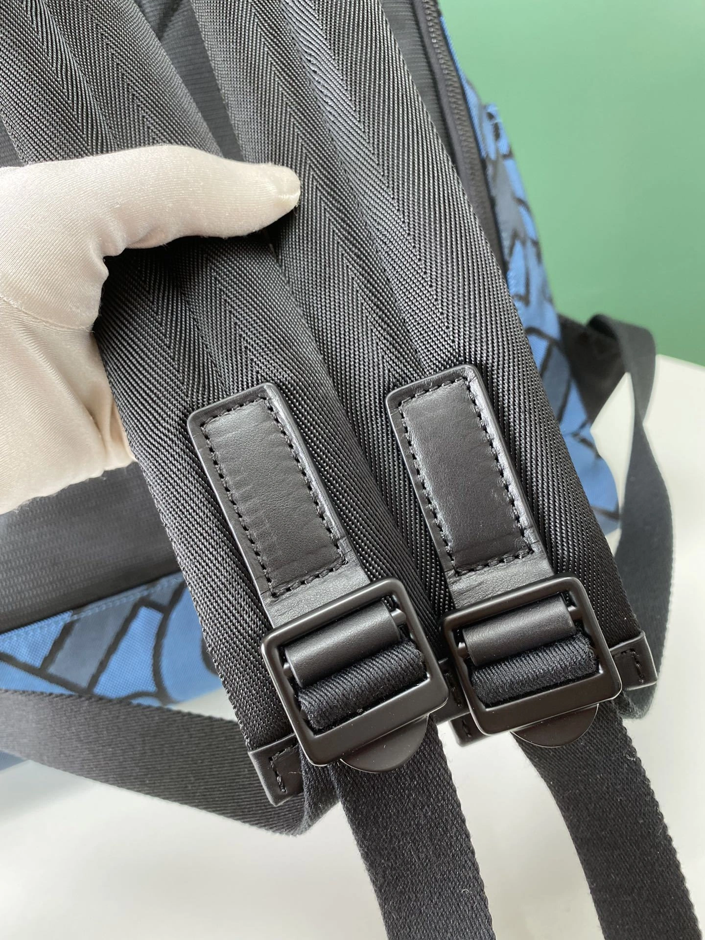 MOMO-- 80661041 item:D-B278A2337R