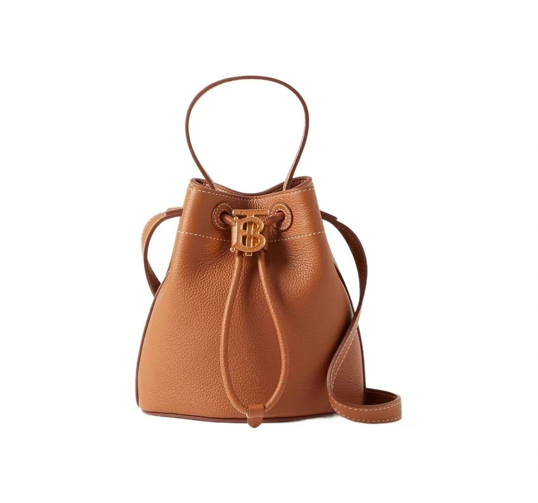 &MOMO-- 80661831 item:D-B278A2282R