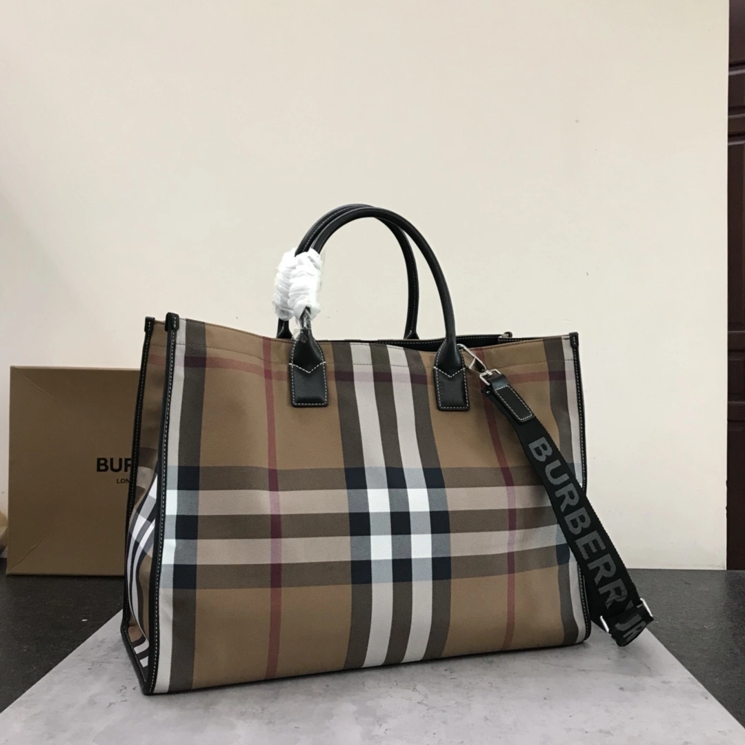 MOMO-- 80662411 item:D-B278A2224R